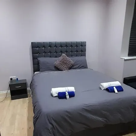 Comfy Fenia Stay London Exterior foto