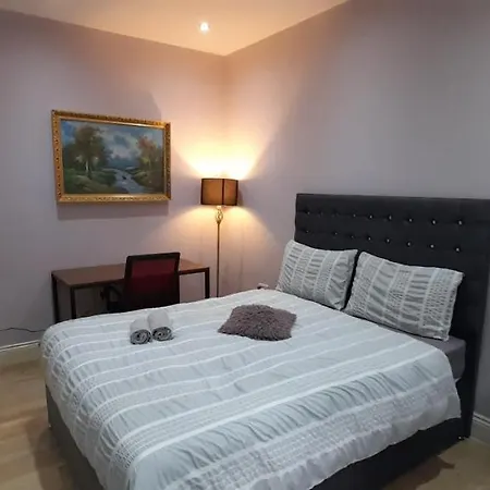 Comfy Fenia Stay London Exterior foto